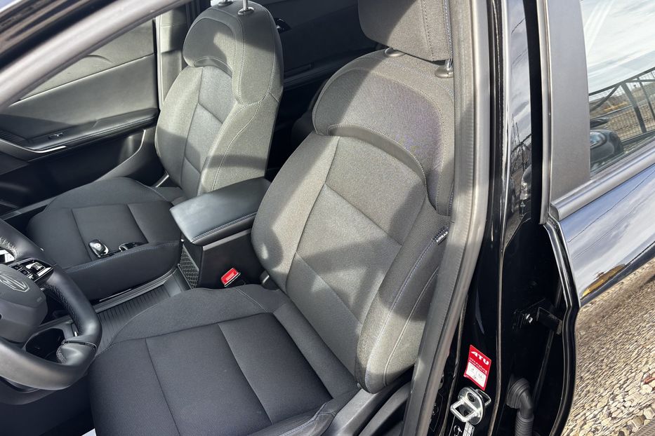 Продам MG 6 Standard 5D авто в дорозі  2023 года в Львове