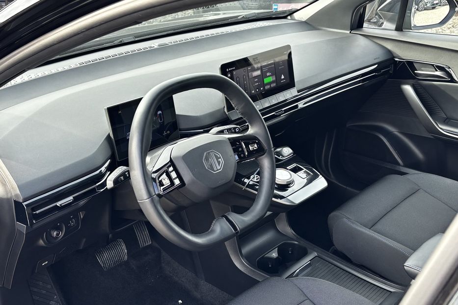 Продам MG 6 Standard 5D авто в дорозі  2023 года в Львове