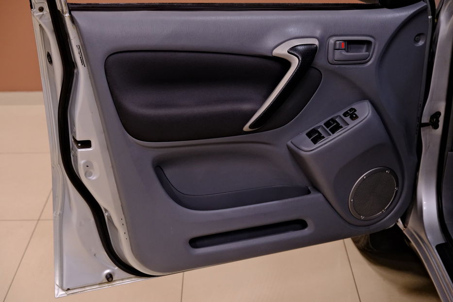 Продам Toyota Rav 4 2001 года в Одессе