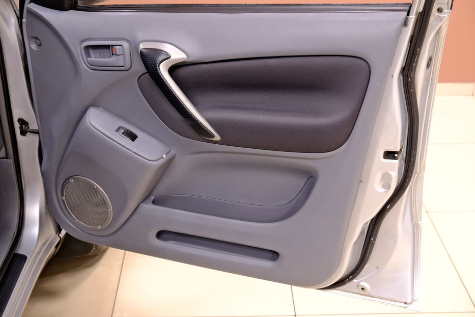 Продам Toyota Rav 4 2001 года в Одессе