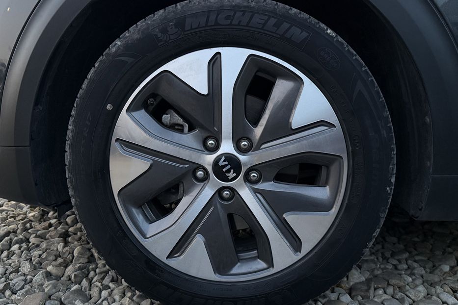 Продам Kia Niro 64кВт Макс.комплектація! ЛЮК! 2021 года в Львове