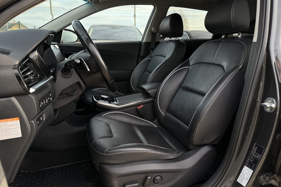 Продам Kia Niro 64кВт Макс.комплектація! ЛЮК! 2021 года в Львове