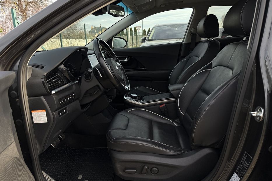 Продам Kia Niro 64кВт Макс.комплектація! ЛЮК! 2021 года в Львове