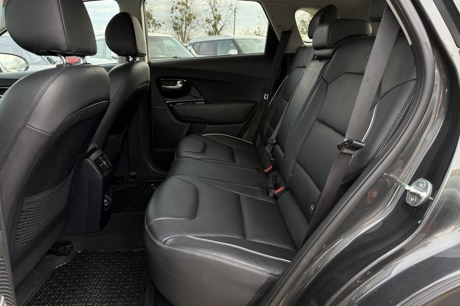 Продам Kia Niro 64кВт Макс.комплектація! ЛЮК! 2021 года в Львове