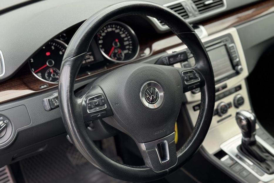 Продам Volkswagen Passat B7 (COMIS)  2012 года в г. Умань, Черкасская область