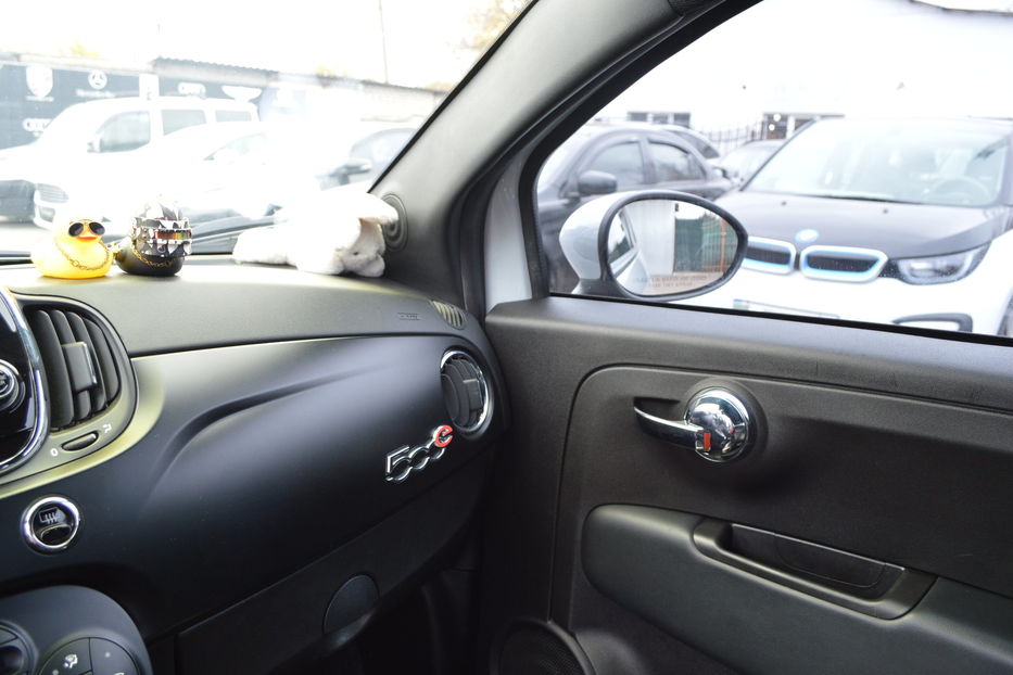 Продам Fiat 500 е limited edition 2017 года в Одессе