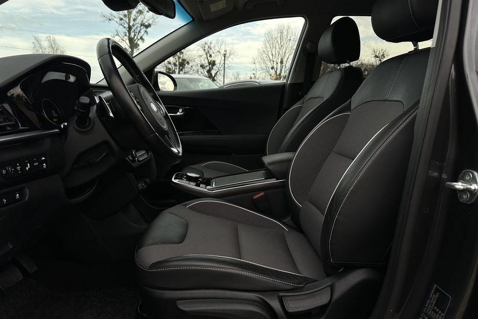 Продам Kia Niro 64кВтТепловийПідгрвсидінькерма 2021 года в Львове