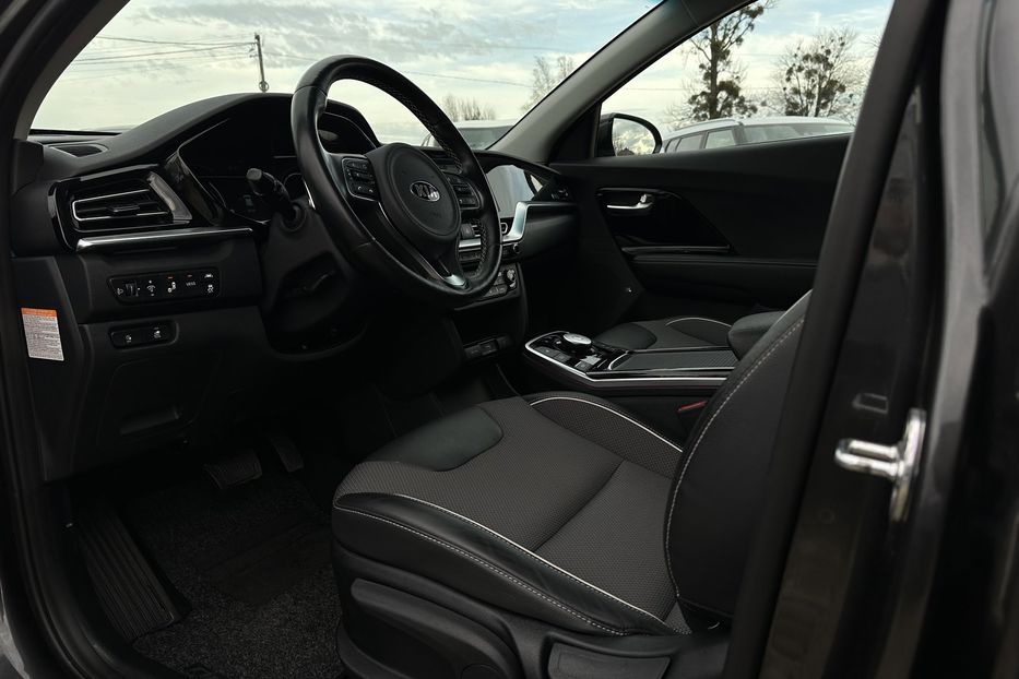 Продам Kia Niro 64кВтТепловийПідгрвсидінькерма 2021 года в Львове