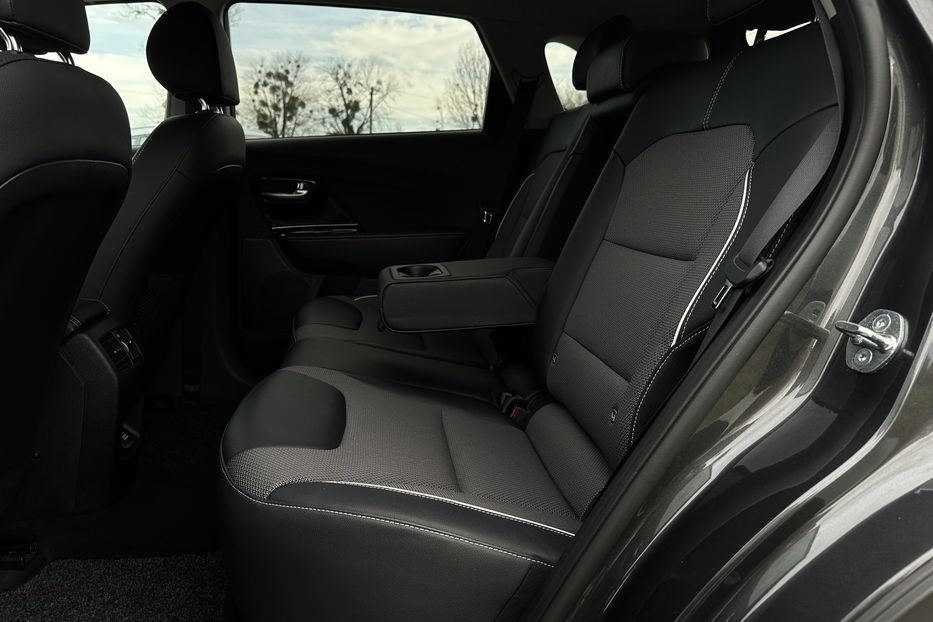 Продам Kia Niro 64кВтТепловийПідгрвсидінькерма 2021 года в Львове