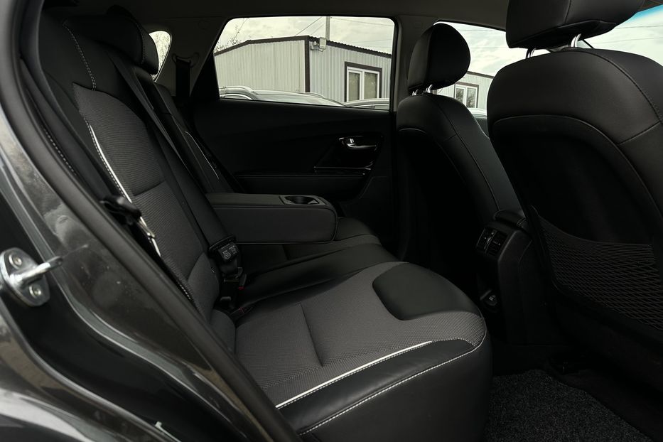 Продам Kia Niro 64кВтТепловийПідгрвсидінькерма 2021 года в Львове