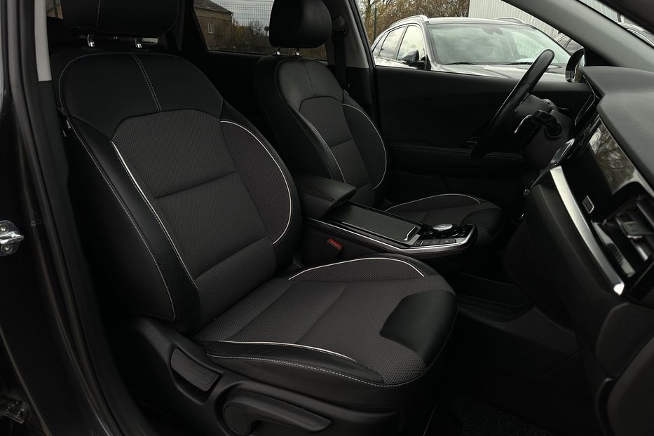 Продам Kia Niro 64кВтТепловийПідгрвсидінькерма 2021 года в Львове