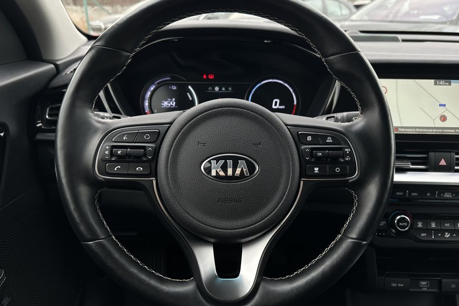 Продам Kia Niro 64кВтТепловийПідгрвсидінькерма 2021 года в Львове