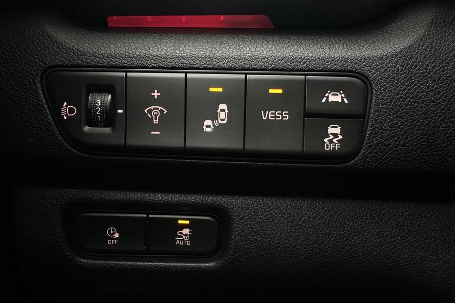 Продам Kia Niro 64кВтТепловийПідгрвсидінькерма 2021 года в Львове