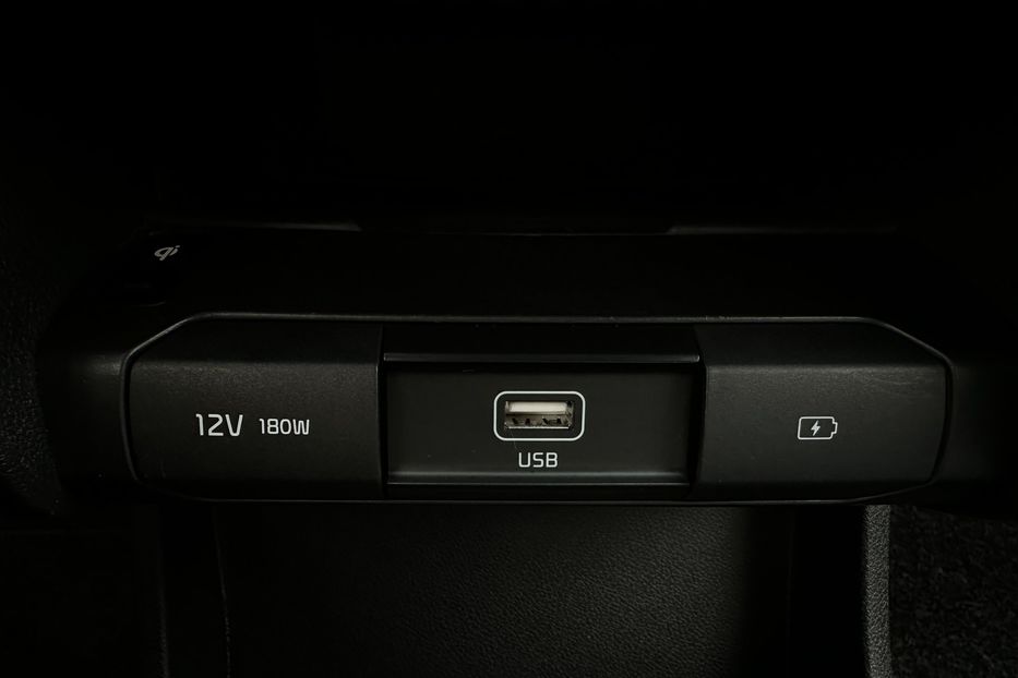 Продам Kia Niro 64кВтТепловийПідгрвсидінькерма 2021 года в Львове