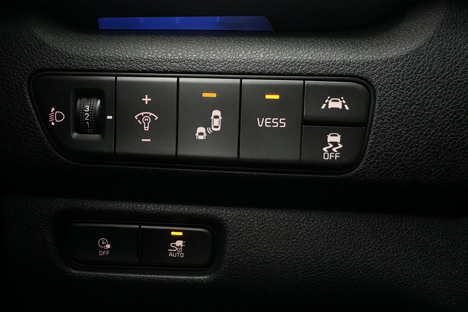 Продам Kia Niro 64кВтТепловийПідгрвсидінькерма 2021 года в Львове