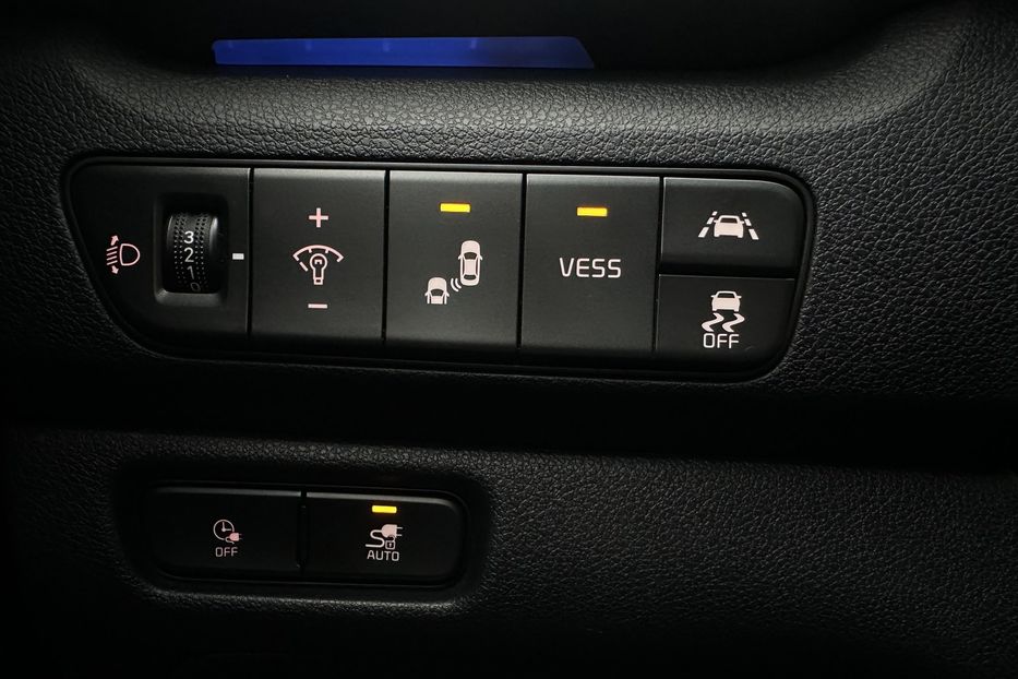 Продам Kia Niro 64кВтТепловийПідгрвсидінькерма 2021 года в Львове