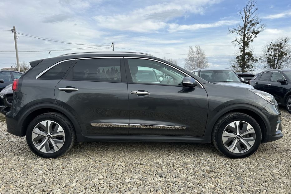 Продам Kia Niro 64кВтТепловийПідгрвсидінькерма 2021 года в Львове
