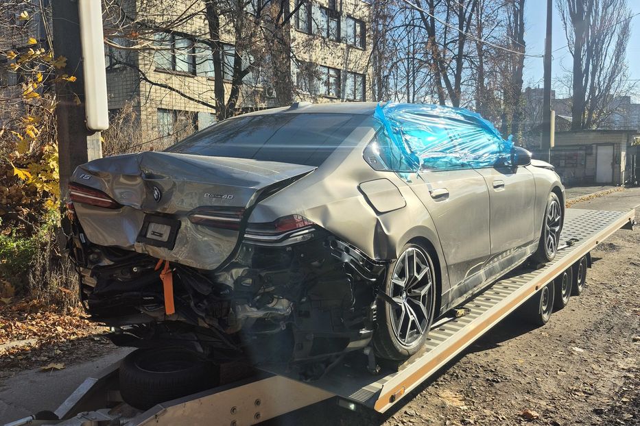 Продам BMW Independent I5 Edrive 40  2025 года в Киеве