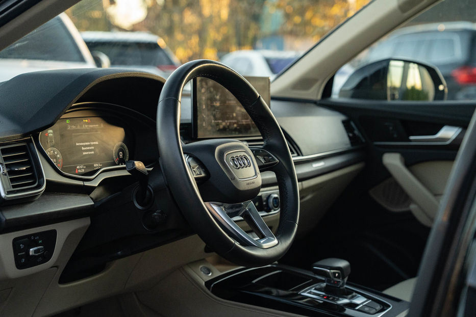 Продам Audi Q5 Premium Plus 2021 года в Черновцах