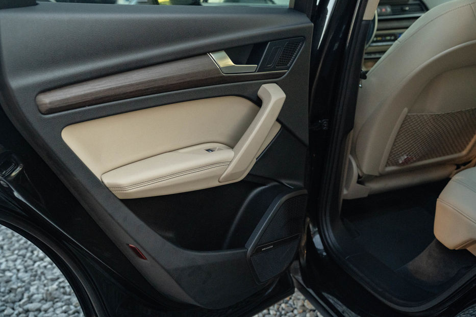 Продам Audi Q5 Premium Plus 2021 года в Черновцах