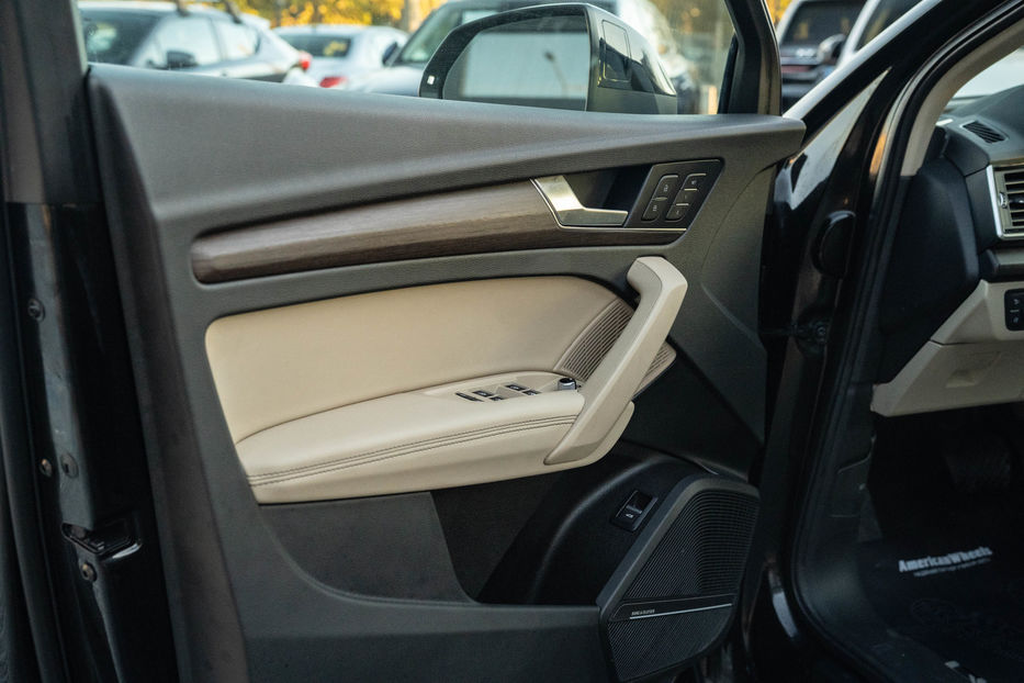 Продам Audi Q5 Premium Plus 2021 года в Черновцах