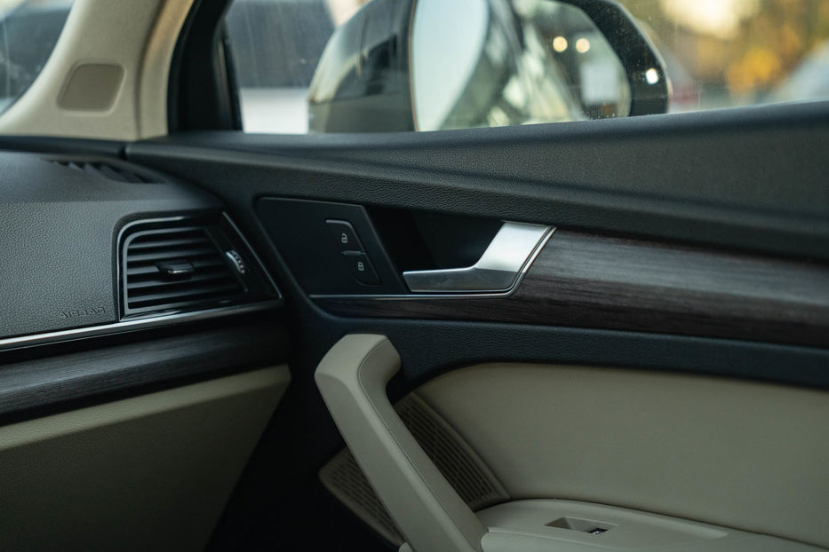 Продам Audi Q5 Premium Plus 2021 года в Черновцах