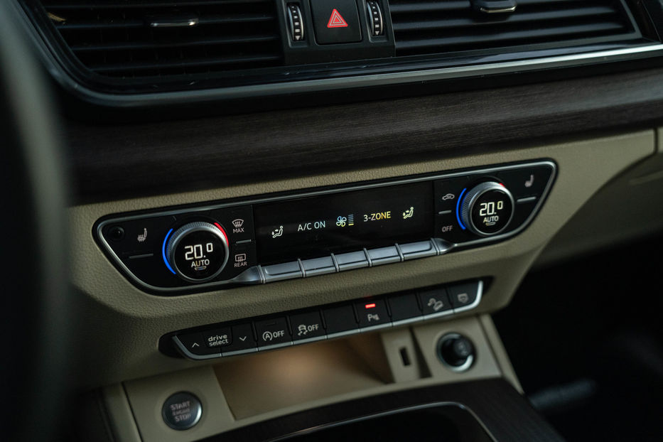 Продам Audi Q5 Premium Plus 2021 года в Черновцах