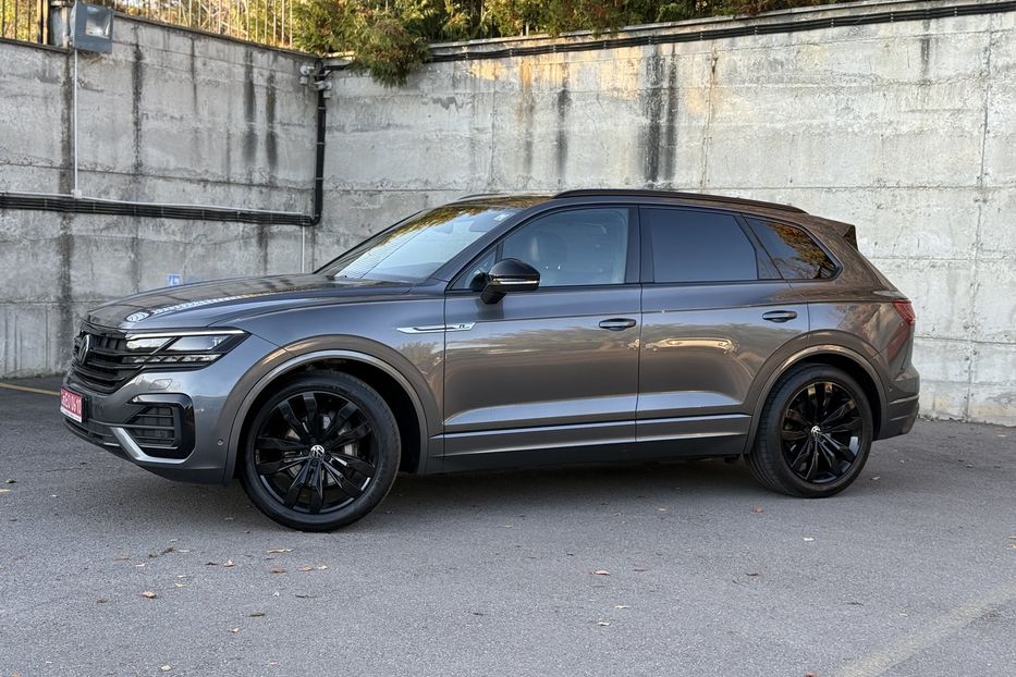 Продам Volkswagen Touareg R-line авто в Рівному 2021 года в Ровно