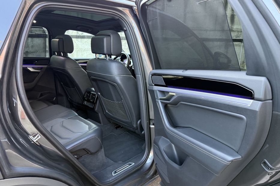 Продам Volkswagen Touareg R-line авто в Рівному 2021 года в Ровно