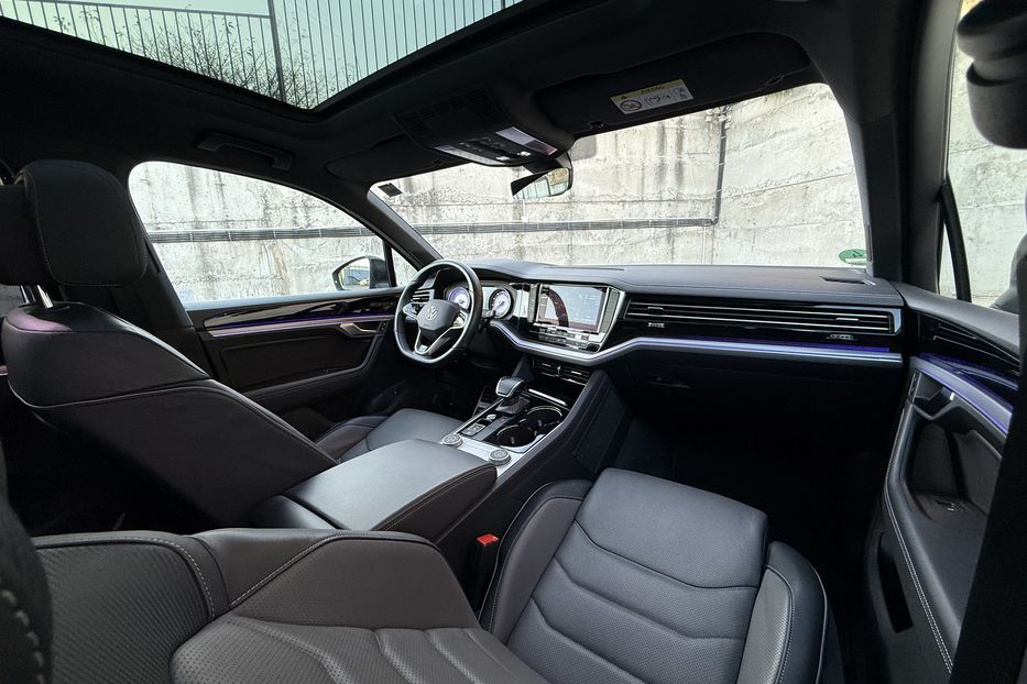 Продам Volkswagen Touareg R-line авто в Рівному 2021 года в Ровно