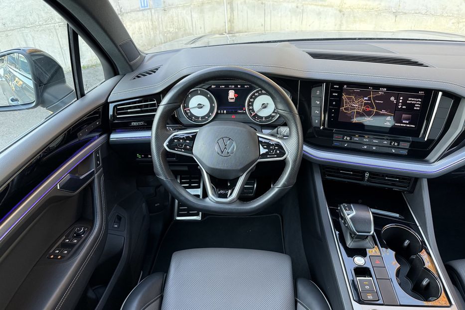 Продам Volkswagen Touareg R-line авто в Рівному 2021 года в Ровно