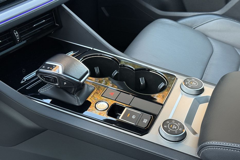 Продам Volkswagen Touareg R-line авто в Рівному 2021 года в Ровно