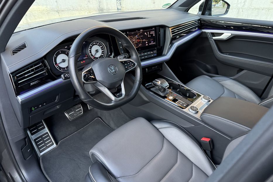 Продам Volkswagen Touareg R-line авто в Рівному 2021 года в Ровно