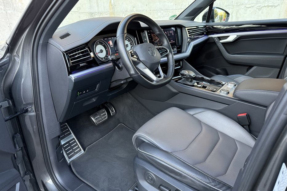 Продам Volkswagen Touareg R-line авто в Рівному 2021 года в Ровно