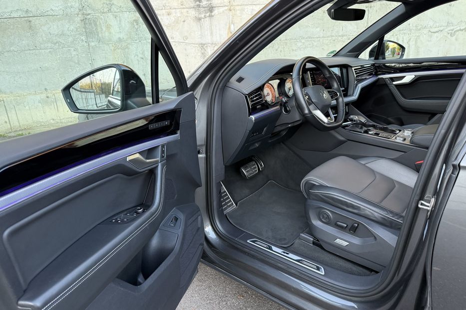 Продам Volkswagen Touareg R-line авто в Рівному 2021 года в Ровно