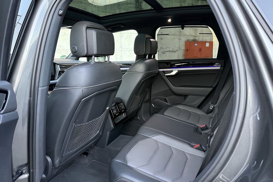 Продам Volkswagen Touareg R-line авто в Рівному 2021 года в Ровно