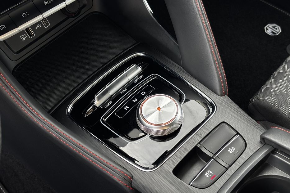 Продам MG ZR ZS EV авто у Львові  2022 года в Львове