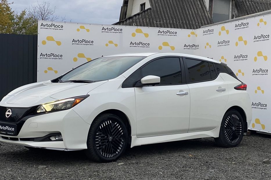 Продам Nissan Leaf 62 квт 2023 года в Луцке