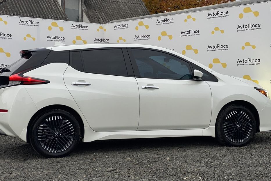 Продам Nissan Leaf 62 квт 2023 года в Луцке