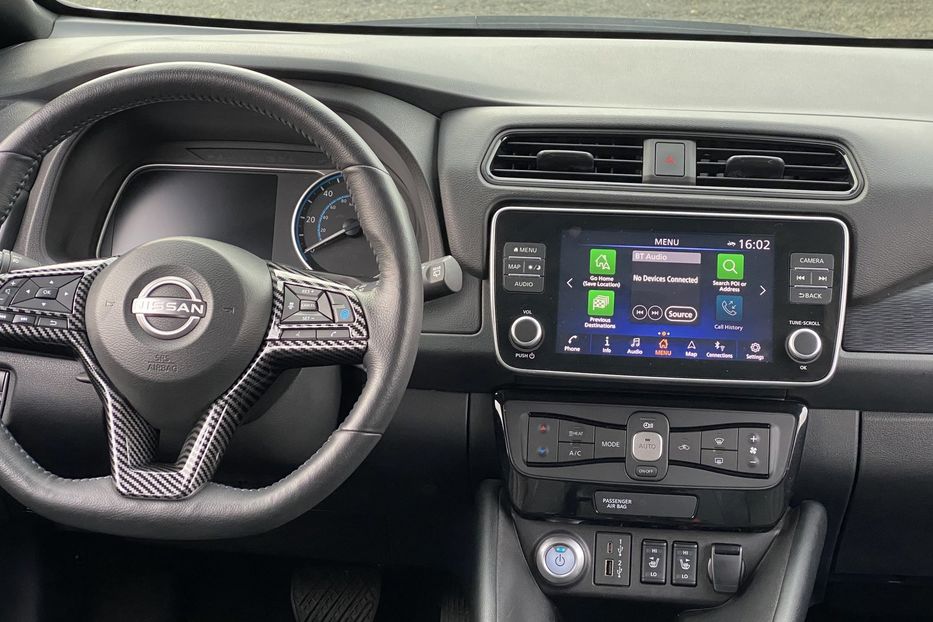 Продам Nissan Leaf 62 квт 2023 года в Луцке