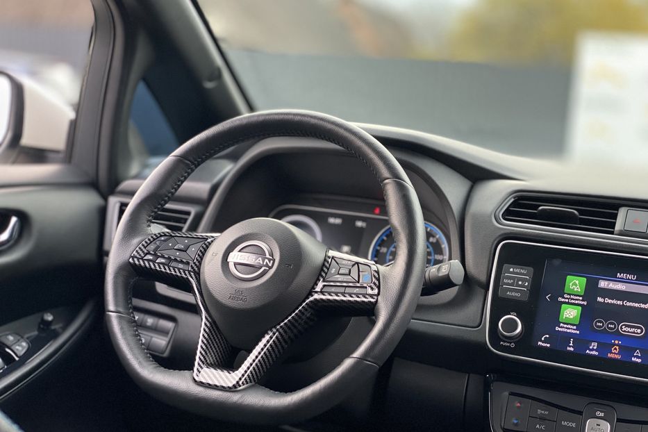 Продам Nissan Leaf 62 квт 2023 года в Луцке