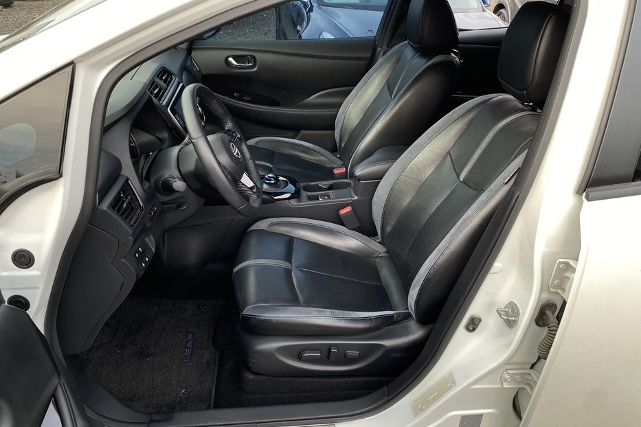 Продам Nissan Leaf 62 квт 2023 года в Луцке