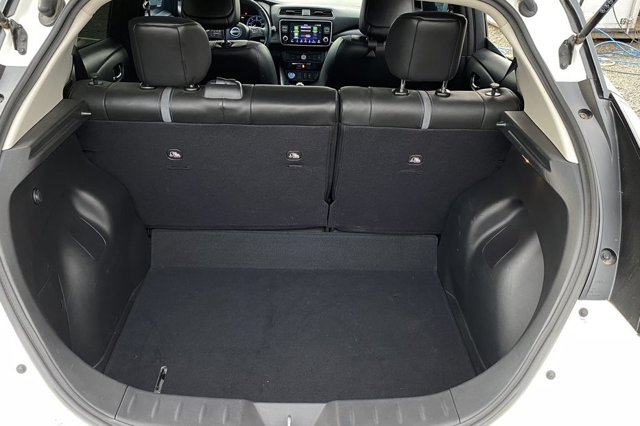 Продам Nissan Leaf 62 квт 2023 года в Луцке