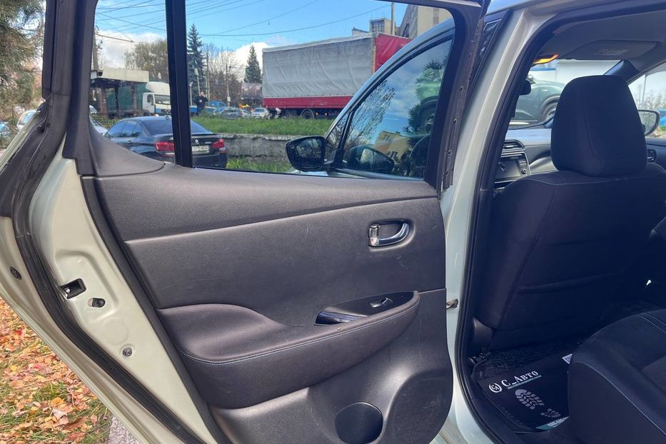 Продам Nissan Leaf 2018 года в Черновцах