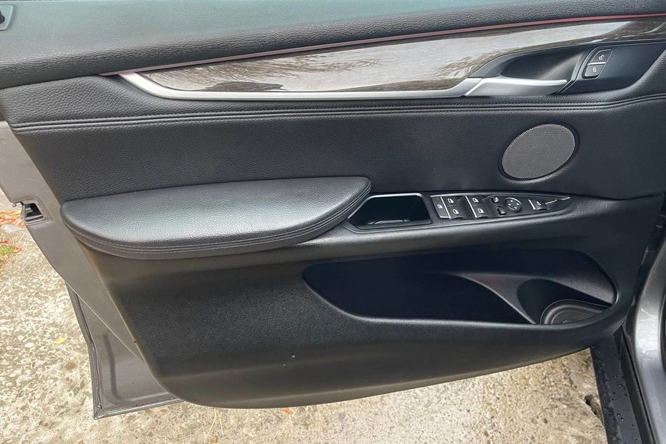 Продам BMW X5 2015 года в Черновцах