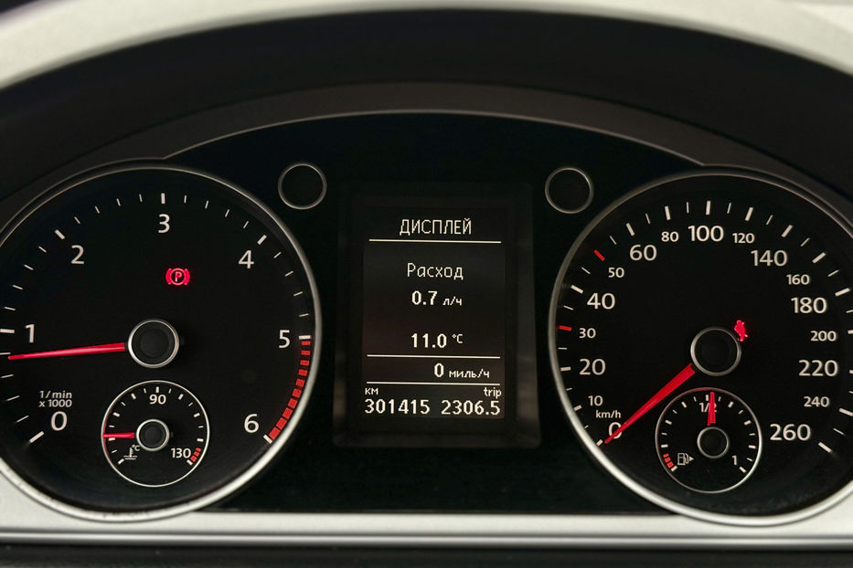 Продам Volkswagen Passat B7 2011 года в Киеве