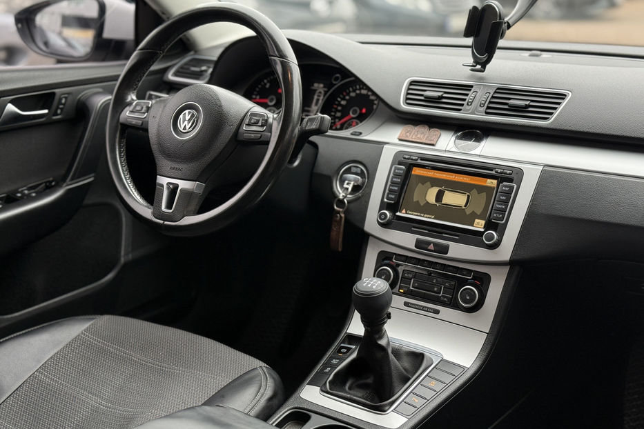 Продам Volkswagen Passat B7 2011 года в Киеве