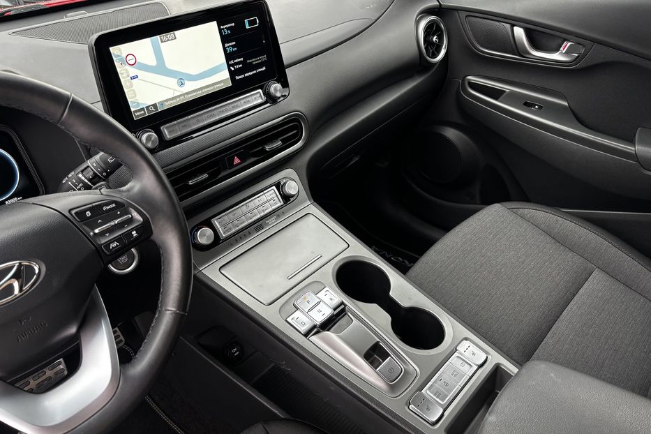 Продам Hyundai Kona 64 KW авто у Львові 2022 года в Львове