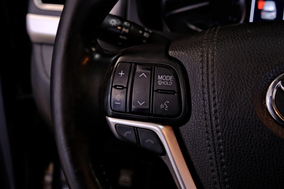 Продам Toyota Highlander 2017 года в Одессе