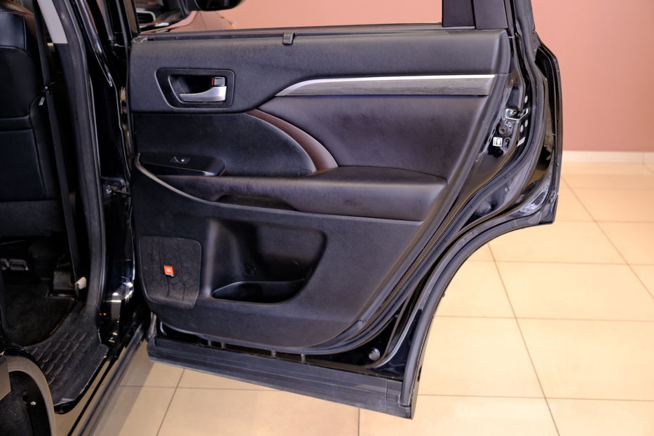 Продам Toyota Highlander 2017 года в Одессе